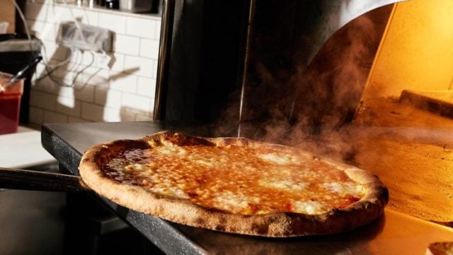 wood-fire-pizza-stoneburner